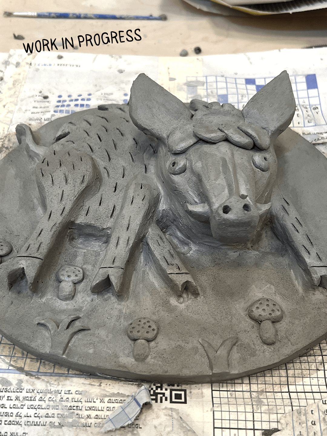 חזיר הבר - תבליט קרמיקה