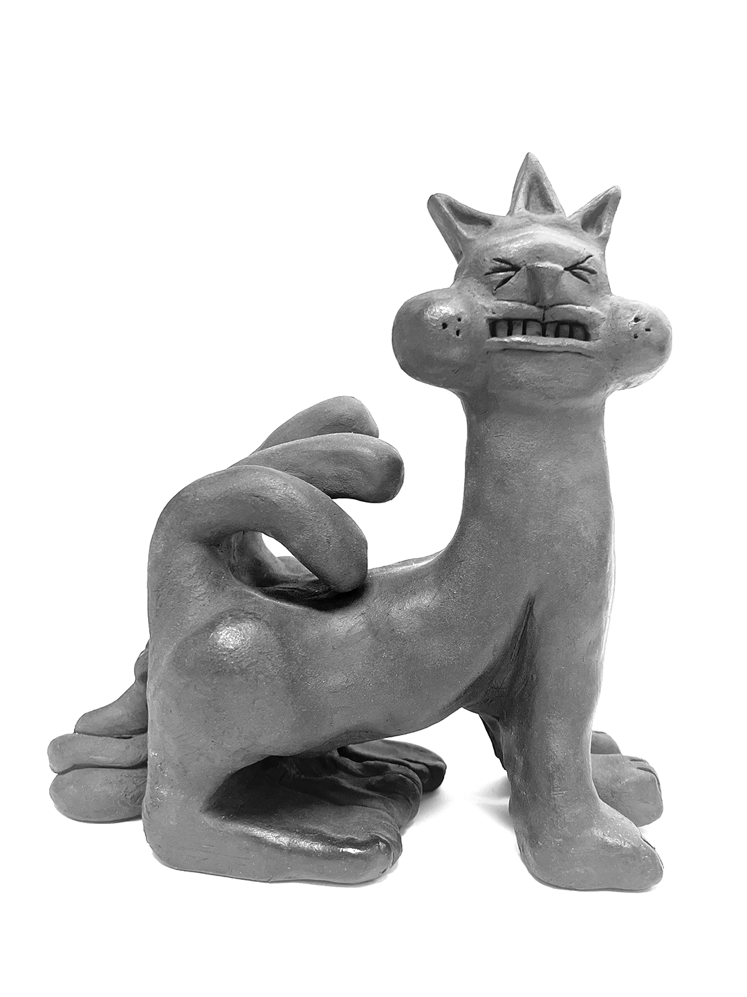 פאזי - חתול שחור תלת-פאזי