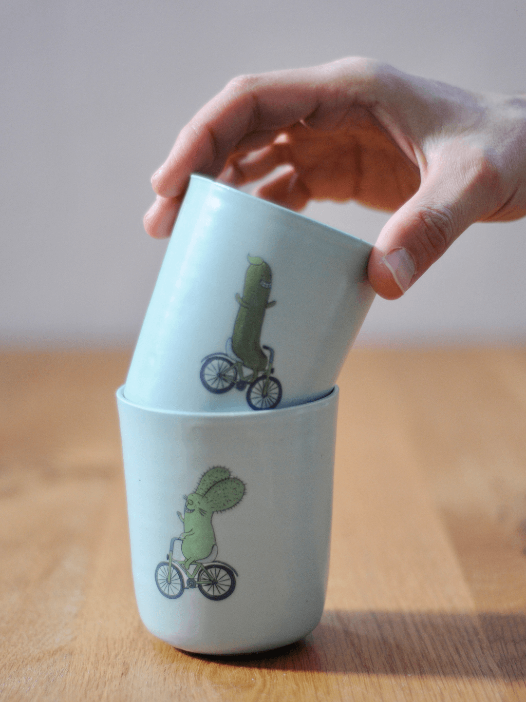 ספלי פורצלן רבטוס וקאמבר